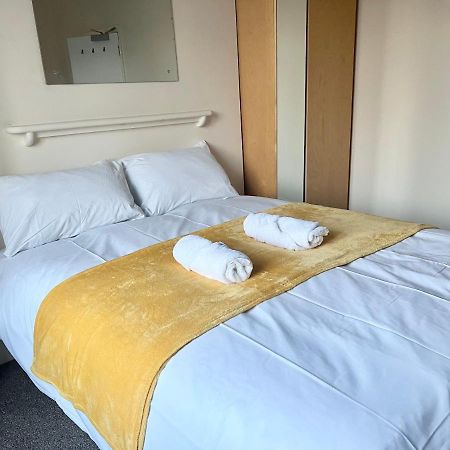Aldgate Holiday Rooms London Bagian luar foto