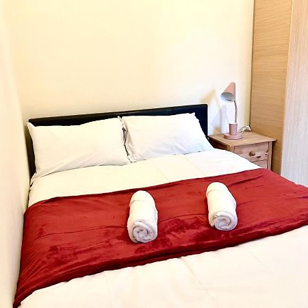 Aldgate Holiday Rooms London Bagian luar foto