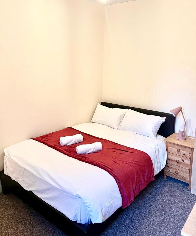 Aldgate Holiday Rooms London Bagian luar foto