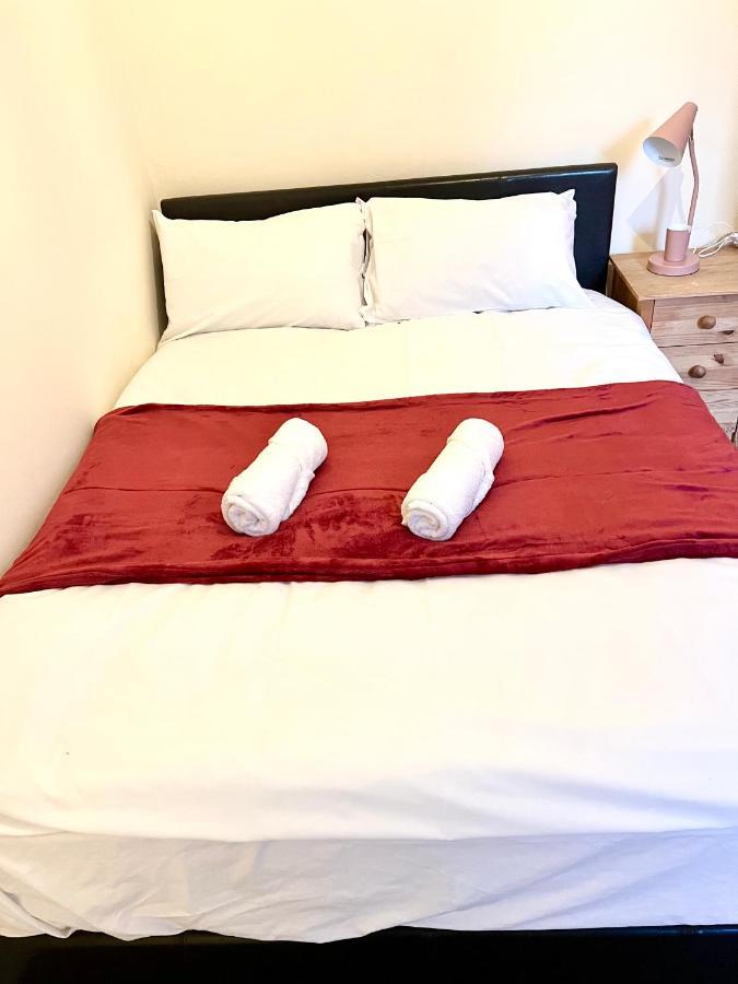Aldgate Holiday Rooms London Bagian luar foto