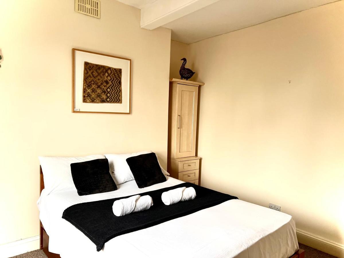 Aldgate Holiday Rooms London Bagian luar foto