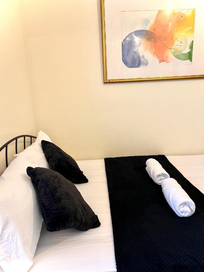 Aldgate Holiday Rooms London Bagian luar foto